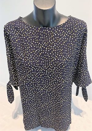 CAROLINE NAVY & YELLOW SPLIT SLEEVE TOP